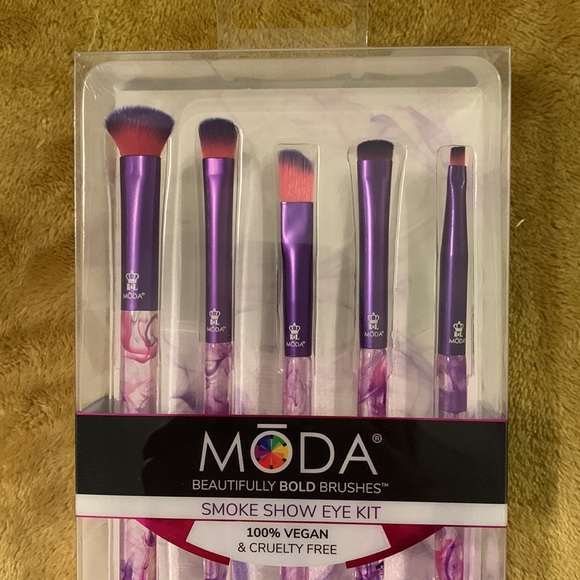 Moda Purple Smoke Show Eye Brush Kit - Picture 3 of 4